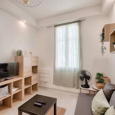 Superbe Studio A 2 Min A Pied Du Port Nizza