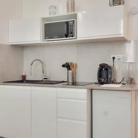 Superbe Studio A 2 Min A Pied Du Port * Nizza