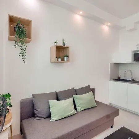 Superbe Studio A 2 Min A Pied Du Port شقة نيس