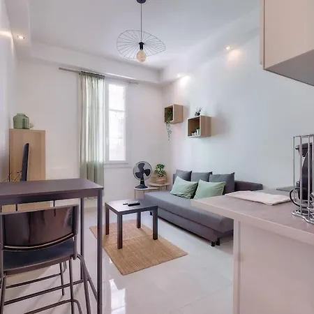 شقة Superbe Studio A 2 Min A Pied Du Port
